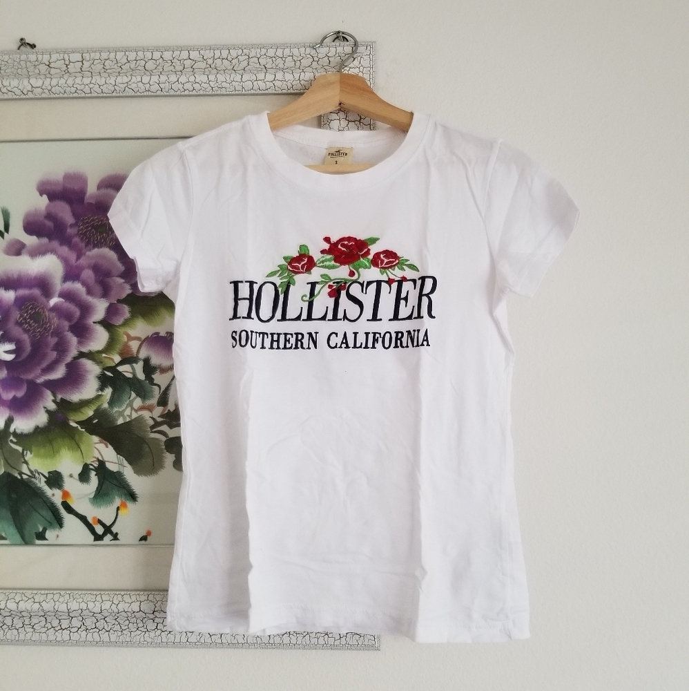 New hollister graphic tee